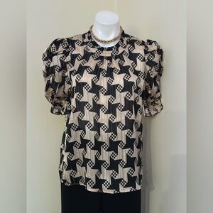 THML Satin Champion Black & Metallic Gold Geometric Short Puffy Sleeves Sz M